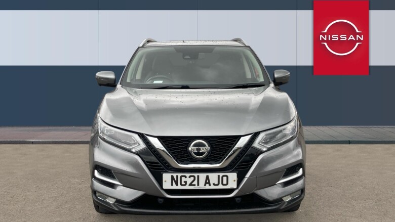 Nissan Qashqai 1.3 DiG-T N-Motion 5dr Petrol Hatchback